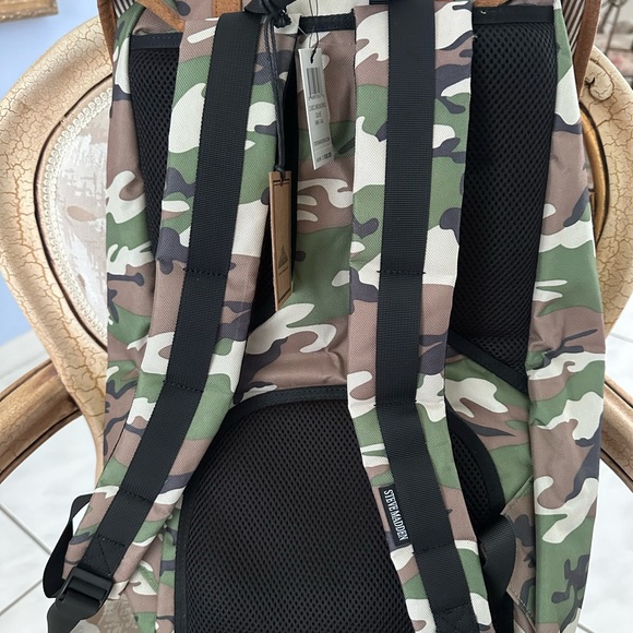 NWT-Steve Madden Classic Camo Large Olive Backpack NWT - Picture 8 of 12
